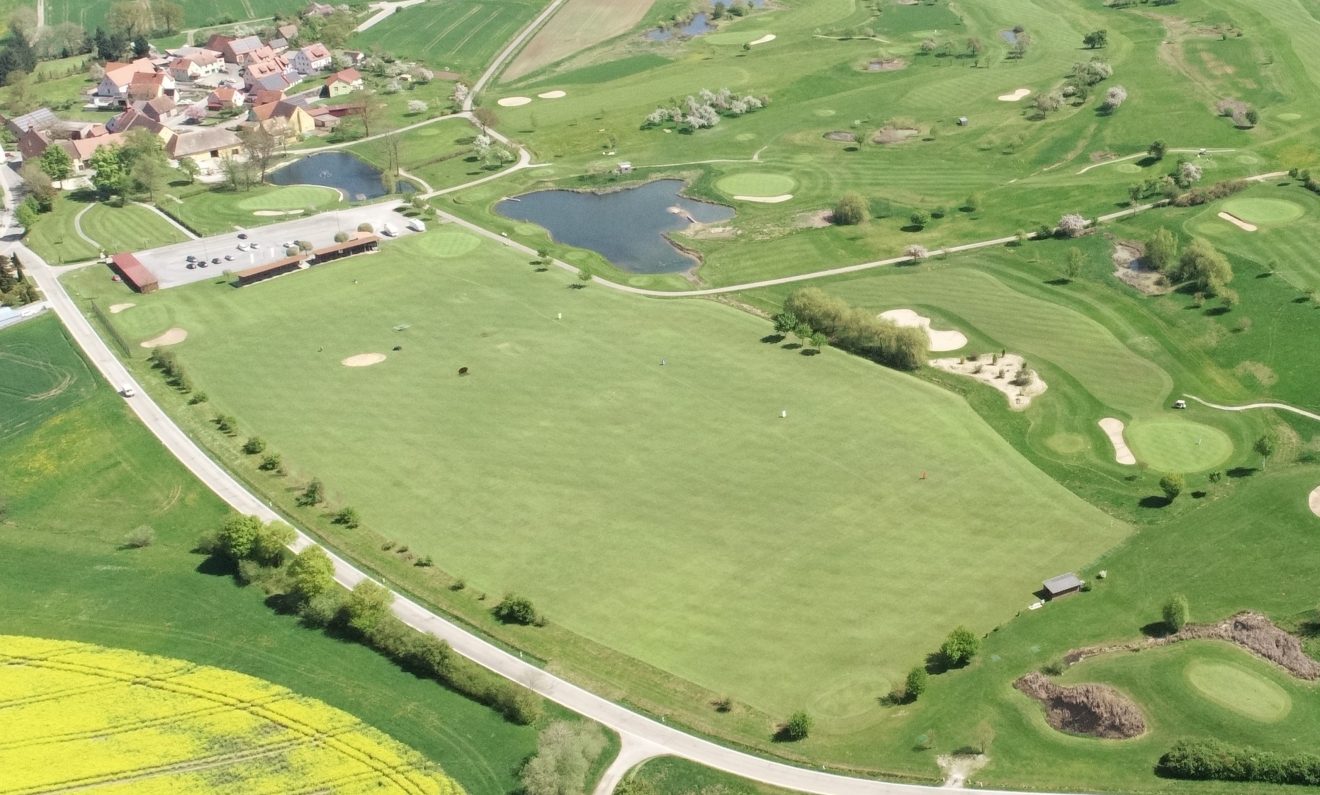 Neue Premium-Range-Bälle von der Firma Vice für unsere Driving Range